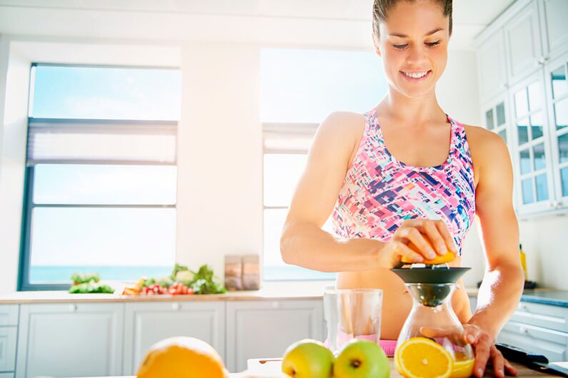 El jugo recién exprimido con una nutrición adecuada puede ayudarte a perder peso
